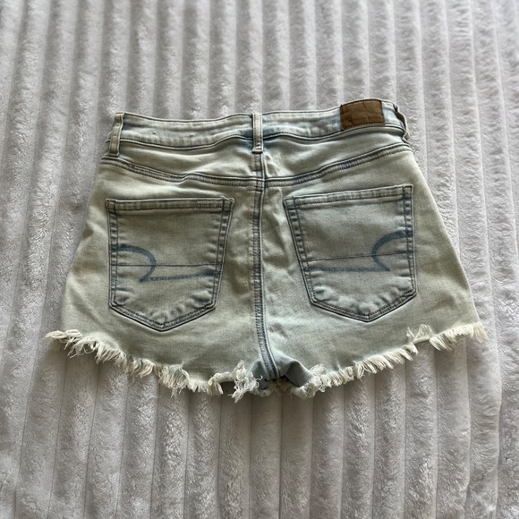AE Next Level Super High Waisted Denim blue light wash Shortie Short Size 6 - Picture 2 of 8